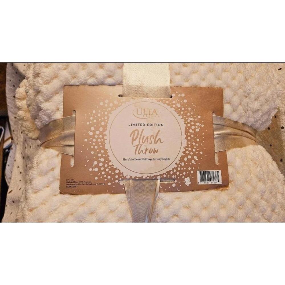 Ulta Sherpa THROW Blanket 50 X 60 Limited Edition BNNU - Picture 4 of 7